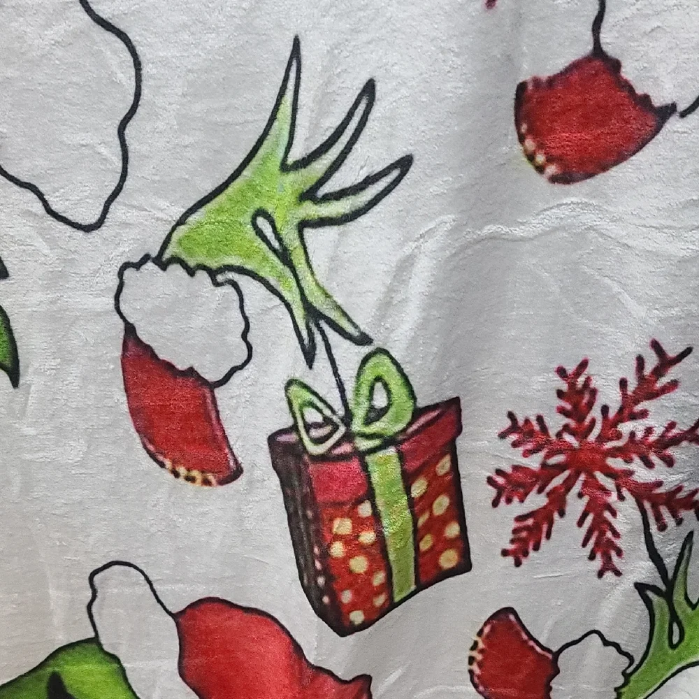 Holiday Grinch Cozy Oversized Throw Blanket - Christmas NWT